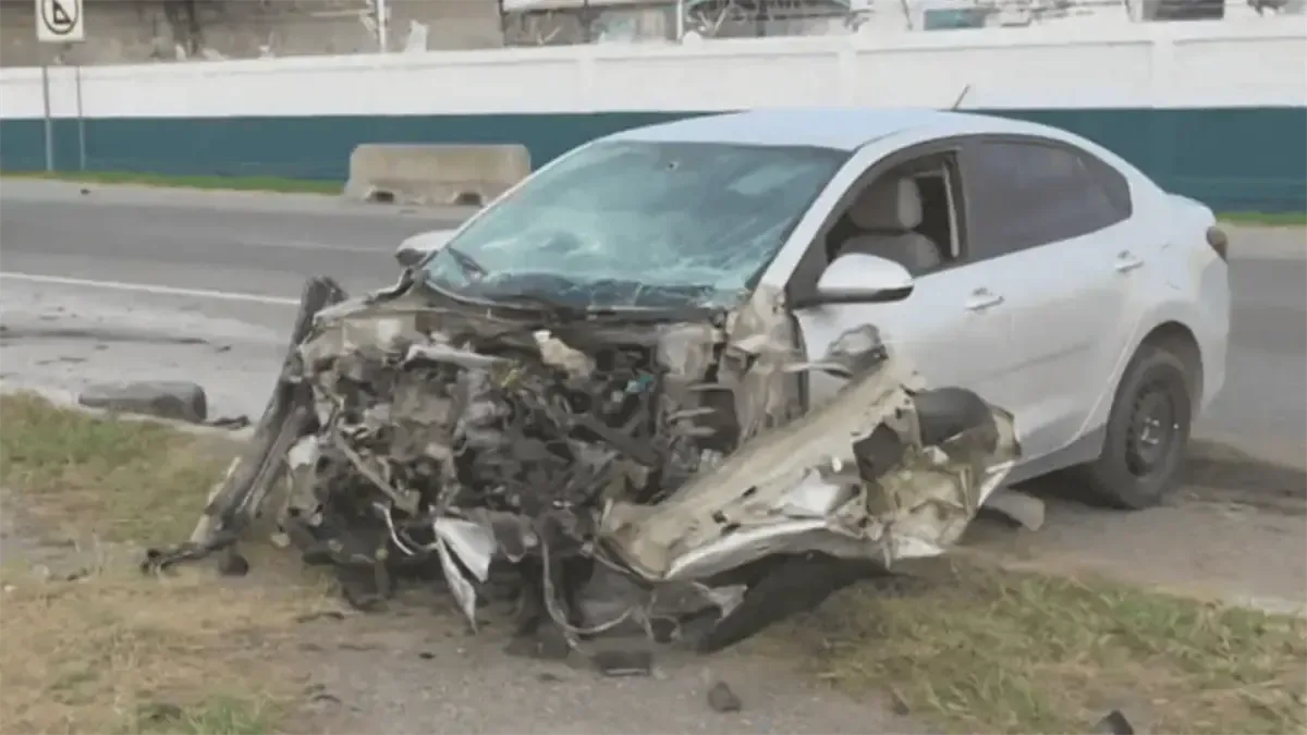Accidente en carretera a Laredo deja un hombre gravemente herido