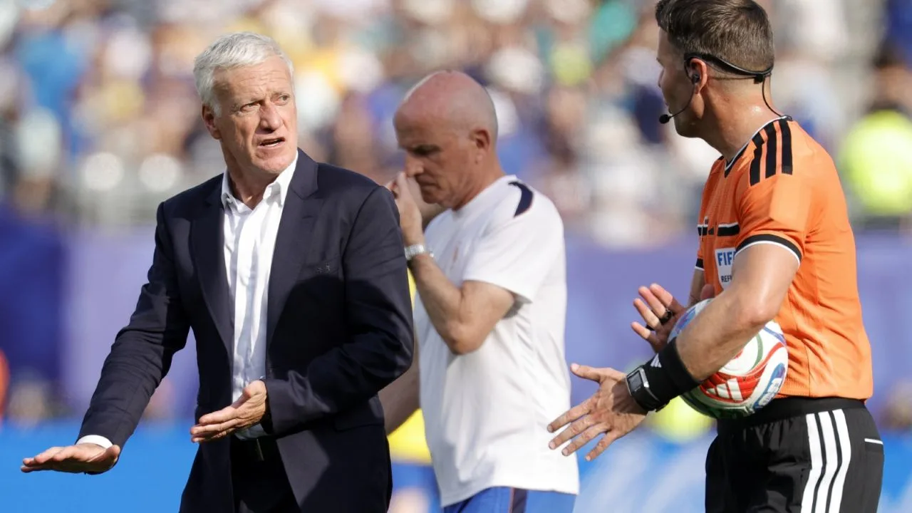 Deschamps confía en el trío arbitral argentino para el partido contra Marruecos