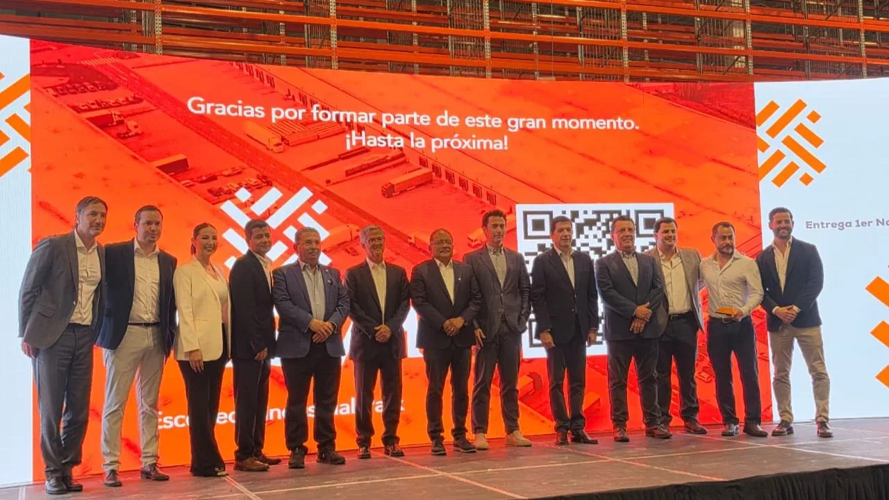 Escobedo entrega primera nave de nuevo parque industrial para Mercado Libre