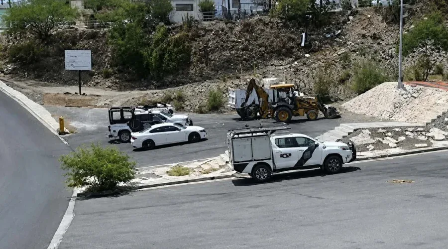 Movilización policiaca por hallazgo de restos humanos en San Pedro