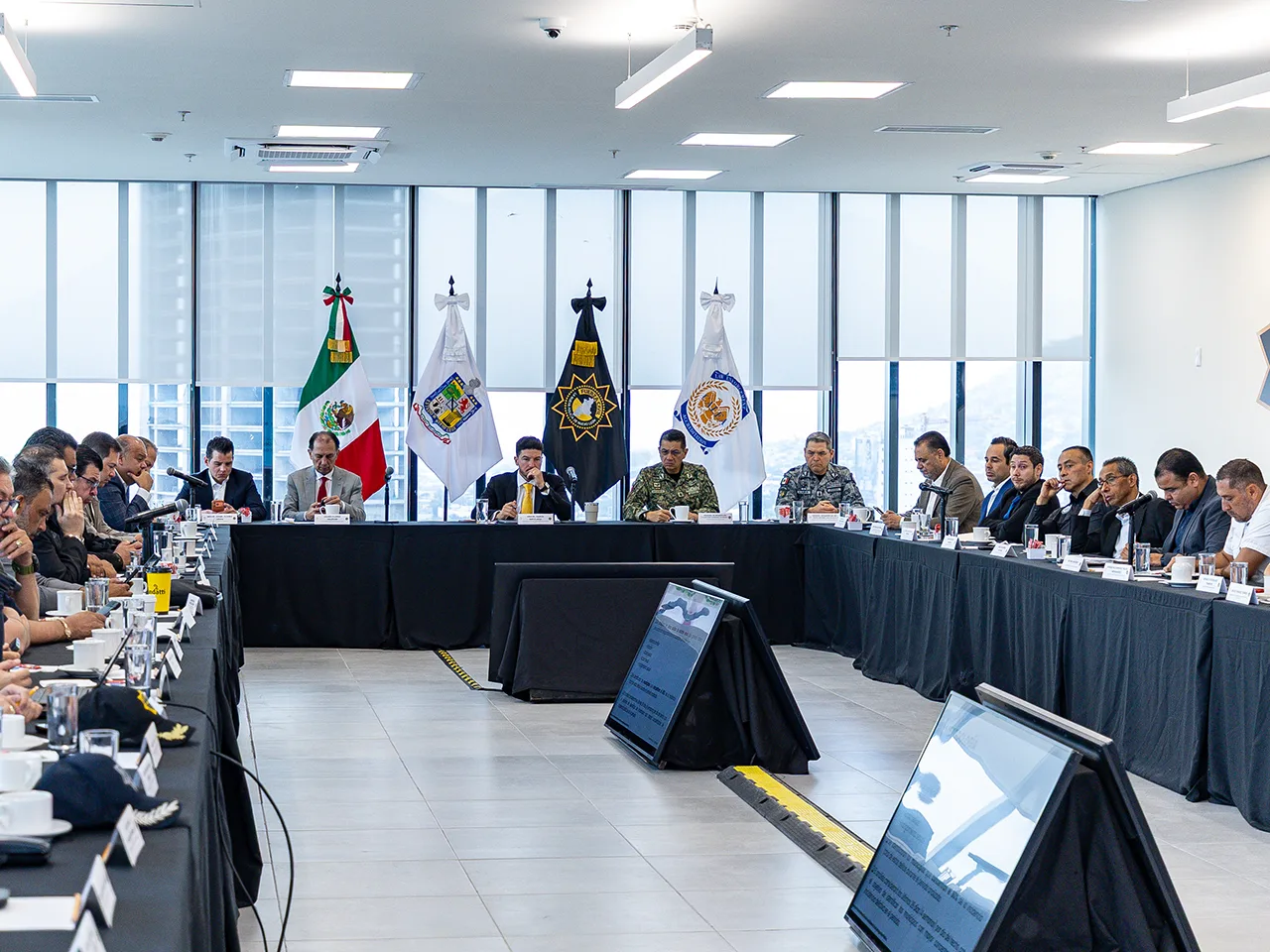 Gobernador y Cámaras Empresariales acuerdan colaboración para mejorar la seguridad en Nuevo León