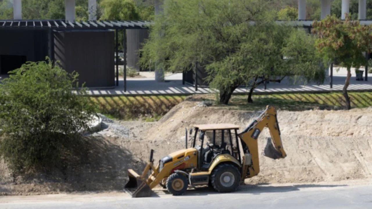 Reactivan construcción del Parque del Agua en Guadalupe tras mes de paro