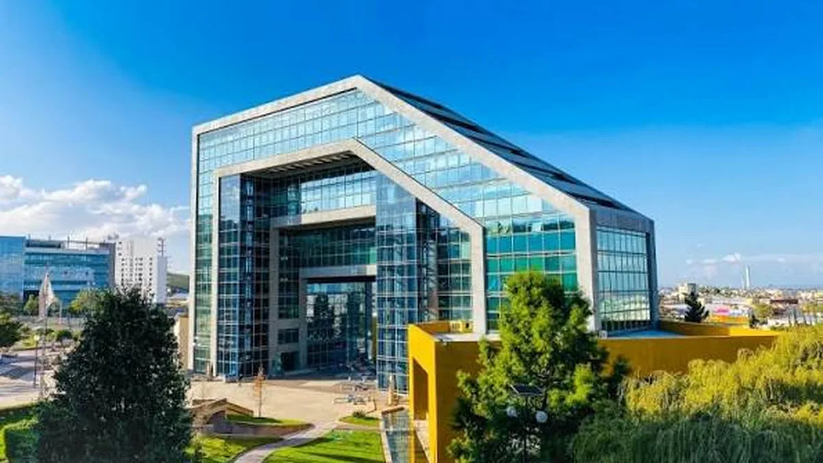 Javier García Iza: De ingeniero a empresario con 40 sucursales de IOS OFFICES
